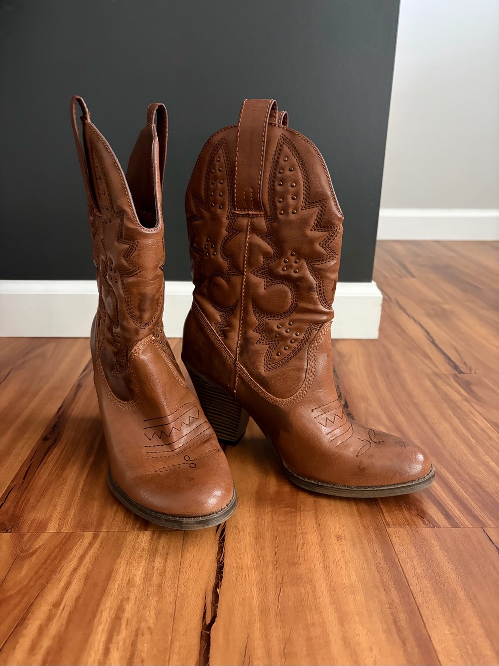 Classic Brown Western Leather Boot - Women